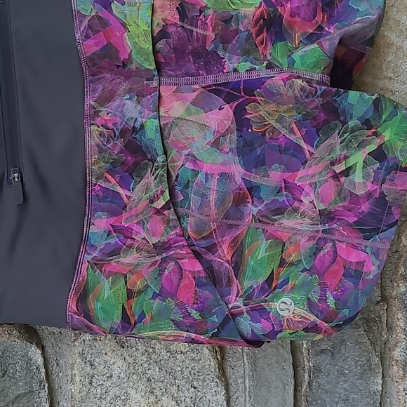 Lululemon  speed  up  shorts  vivid  floral  tone multi - Picture 6 of 16